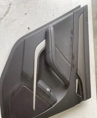Cadillac CTS Rear door 25866909
