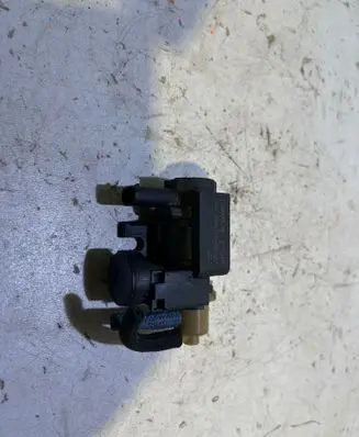 BMW 4 G22 G23 G24 G26 Valve vacuum 70693509 8589117 217048