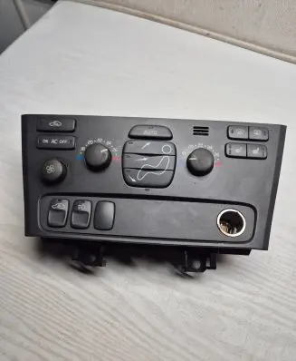 Volvo V70 Climate control unit 7923