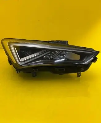 Cupra Formentor Headlight/headlamp 5FG941036B