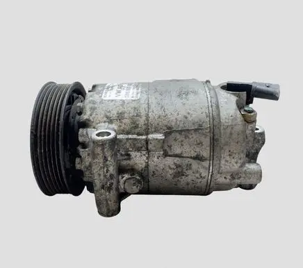 Volkswagen Golf VI Air conditioning (A/C) compressor (pump) 5N0820803E 9112110610B 011405620