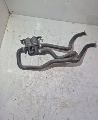 BMW 5 E39 Coolant heater control valve 8374995 1147412137