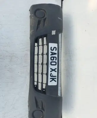 Opel Vivaro Front bumper 620100251r