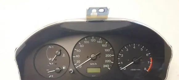 Speedometer (instrument cluster)