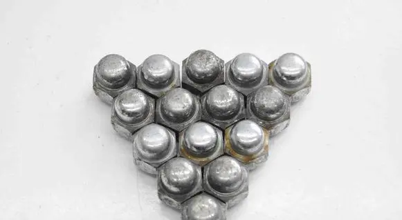 Volkswagen Touareg II Nuts/bolts 