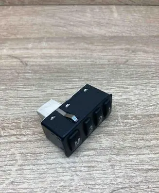 BMW 5 E39 Seat memory switch 8352160