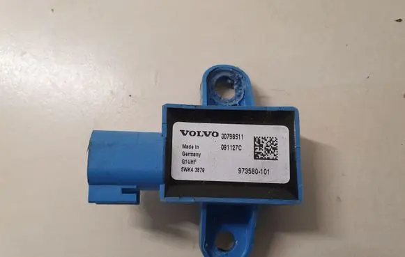 Volvo C30 Airbag deployment crash/impact sensor 30798511