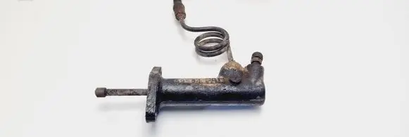 Volkswagen PASSAT B3 Clutch slave cylinder S6602K22