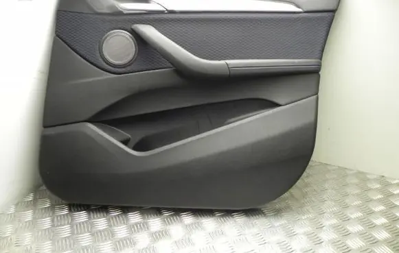 BMW X1 F48 F49 Front door card panel trim 67777X7A11 I11108