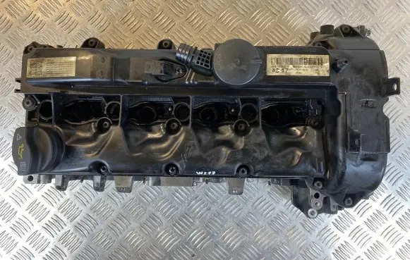 Mercedes-Benz E W212 Engine head A6550101230 A6510104317 A6510150601