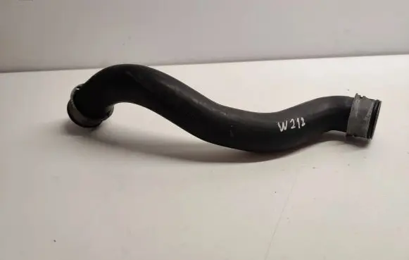 Mercedes-Benz E W212 Air intake hose/pipe A2045011582