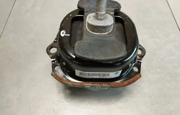 BMW X5 F15 Engine mount bracket 6780653 35053 16004212