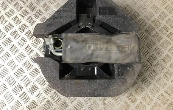 Subaru Legacy Tool set 