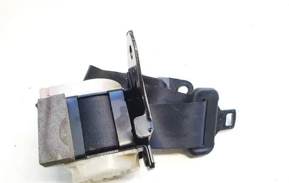 Mazda 6 Rear seatbelt t86240t