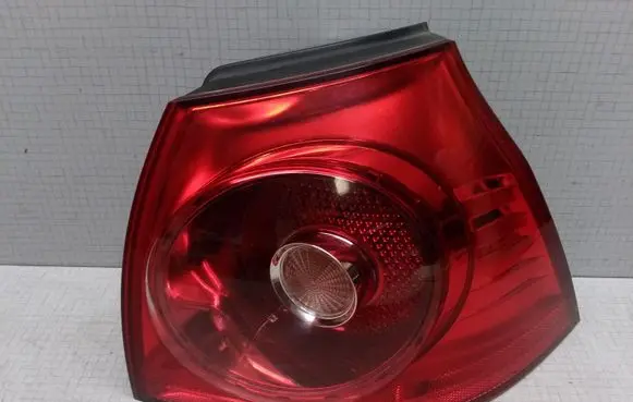 Volkswagen Golf V Rear/tail lights 1K6945096E 028490202A
