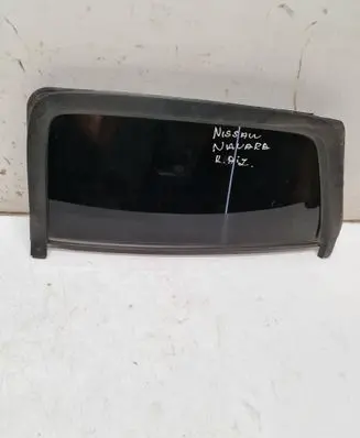 Nissan Navara Rear side window 82273