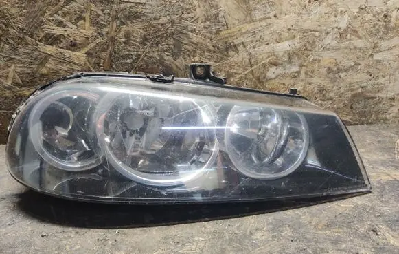 Alfa Romeo 156 Headlight/headlamp