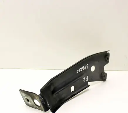 Maserati Ghibli Fender mounting bracket 673003652