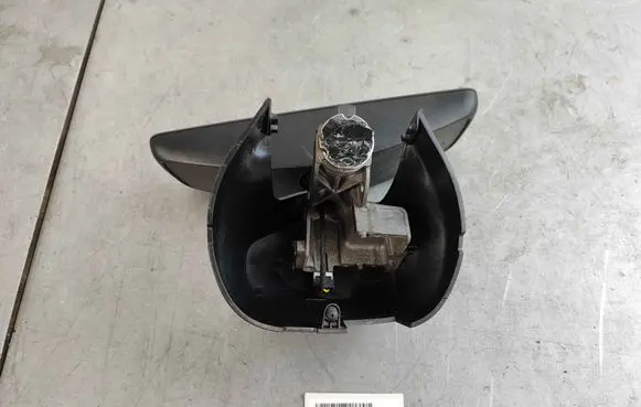 Rear view mirror (interior)