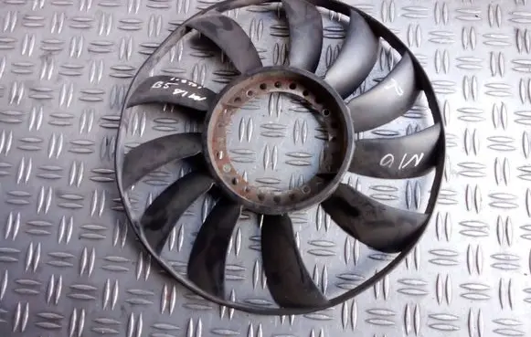 Volkswagen PASSAT B5 Fan impeller 058121301B