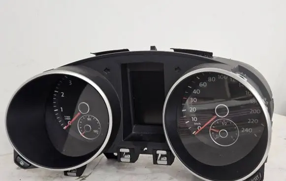 Volkswagen Golf VI Speedometer (instrument cluster) 5K0920870F