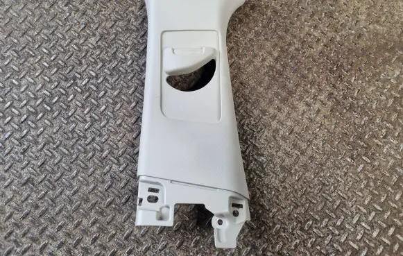Ford Escape IV (B) pillar trim (top) LJ6BS24583AJW LJ6BS243A33AEW