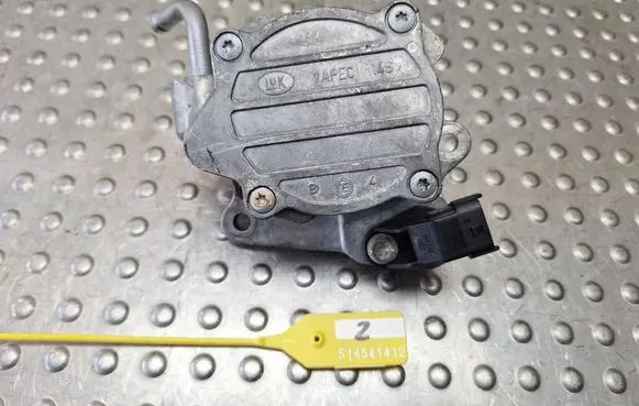 Toyota Yaris Vacuum pump