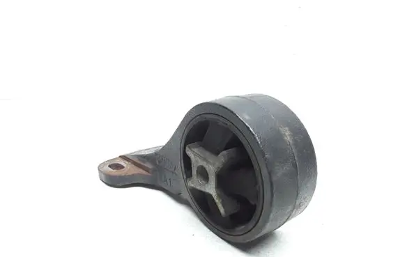 Volvo V50 Engine mount bracket