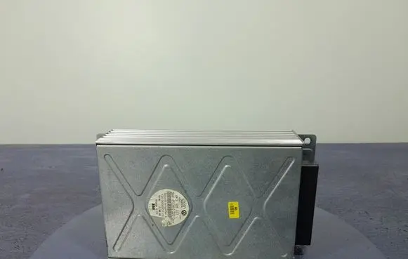 Audi A6 S6 C6 4F Sound amplifier 4F0910223G