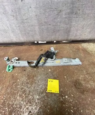 Renault Scenic II - Grand scenic II Front door window regulator with motor 