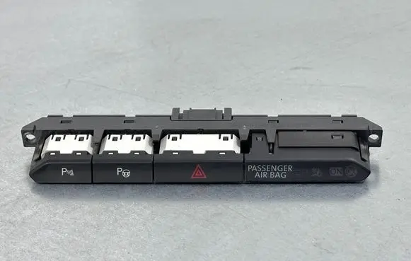 Volkswagen PASSAT B8 Hazard light switch 3G0927132