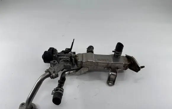 Toyota Prius+ (ZVW40) EGR valve cooler 2560137010B 15114A0846 J2D02072Y1AS