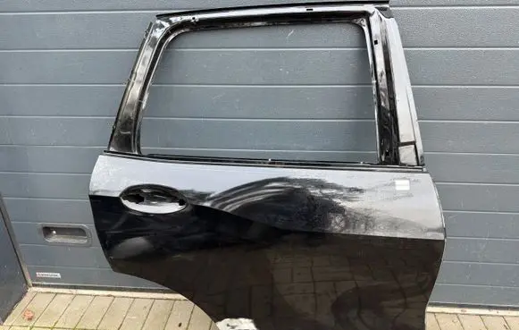 Door (2 Door Coupe)