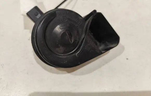 Audi A5 8T 8F Horn signal 8T0951223