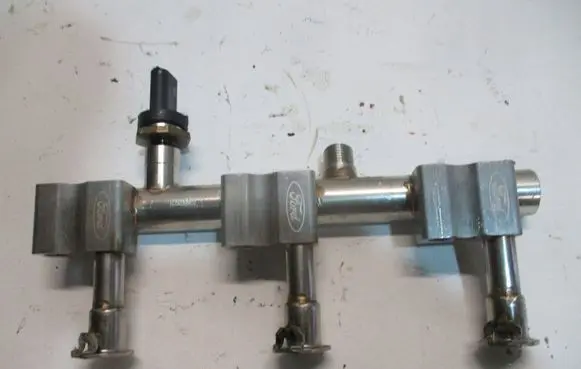 Ford Fiesta Fuel main line pipe H6BG9D280AA