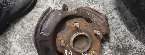 Toyota Avensis T270 Rear wheel hub