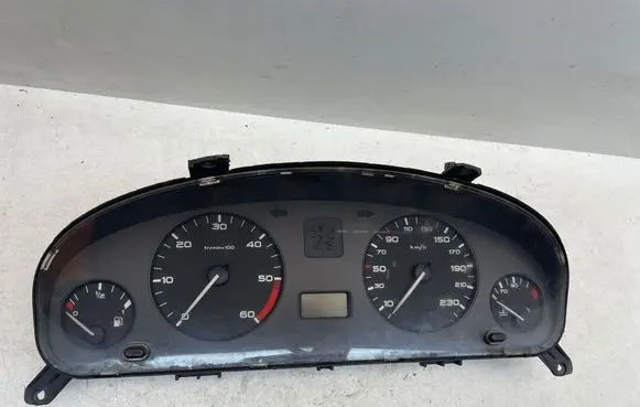 Speedometer (instrument cluster)