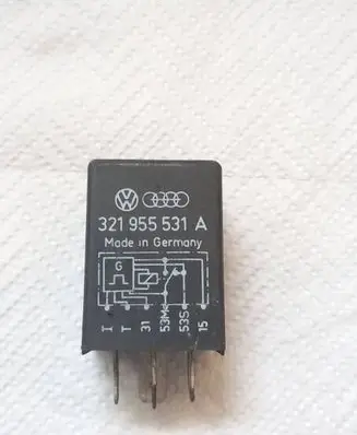 Volkswagen Golf III Other relay 321955531A