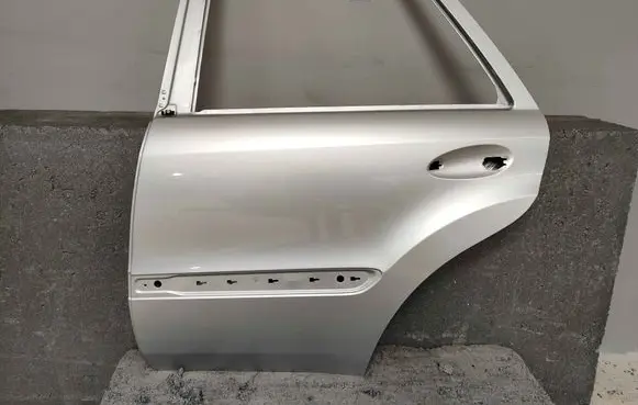 Mercedes-Benz ML W164 Rear door A1647300705