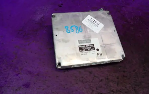 Toyota Corolla Verso E121 Engine control unit/module ECU 896610F090