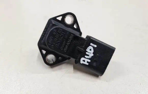 Audi A6 S6 C5 4B Air pressure sensor 059906051 0281002326