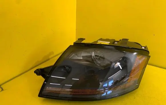 Audi TT Mk1 Headlight/headlamp 8N0941003BF