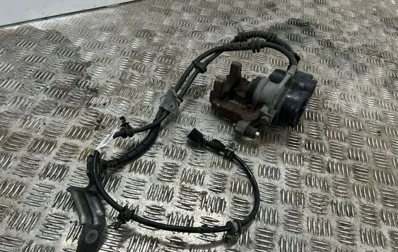 Chrysler Pacifica Rear brake caliper 68318166AA 68318172AB P482AC