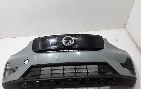 Volvo XC40 Front bumper 31690933