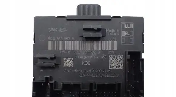 Audi TT TTS RS Mk3 8S Door control unit/module 5Q0959592E