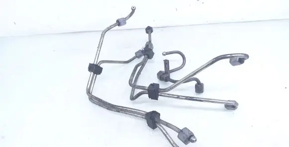 Fuel injector supply line/pipe