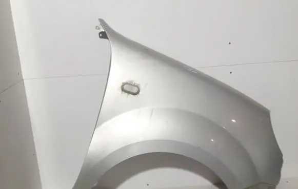 Nissan Kubistar Fender