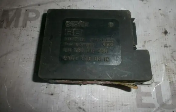 Mercedes-Benz E W124 Airbag control unit/module 0285001050 0038200610