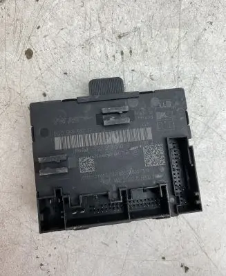 Volkswagen Golf Sportsvan Door control unit/module 5Q0959592B