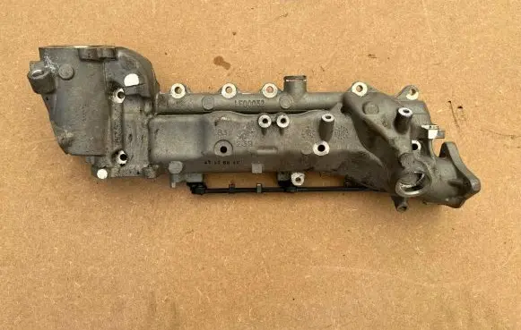 Mercedes-Benz ML W164 Intake manifold a6420902737 2737 00148030